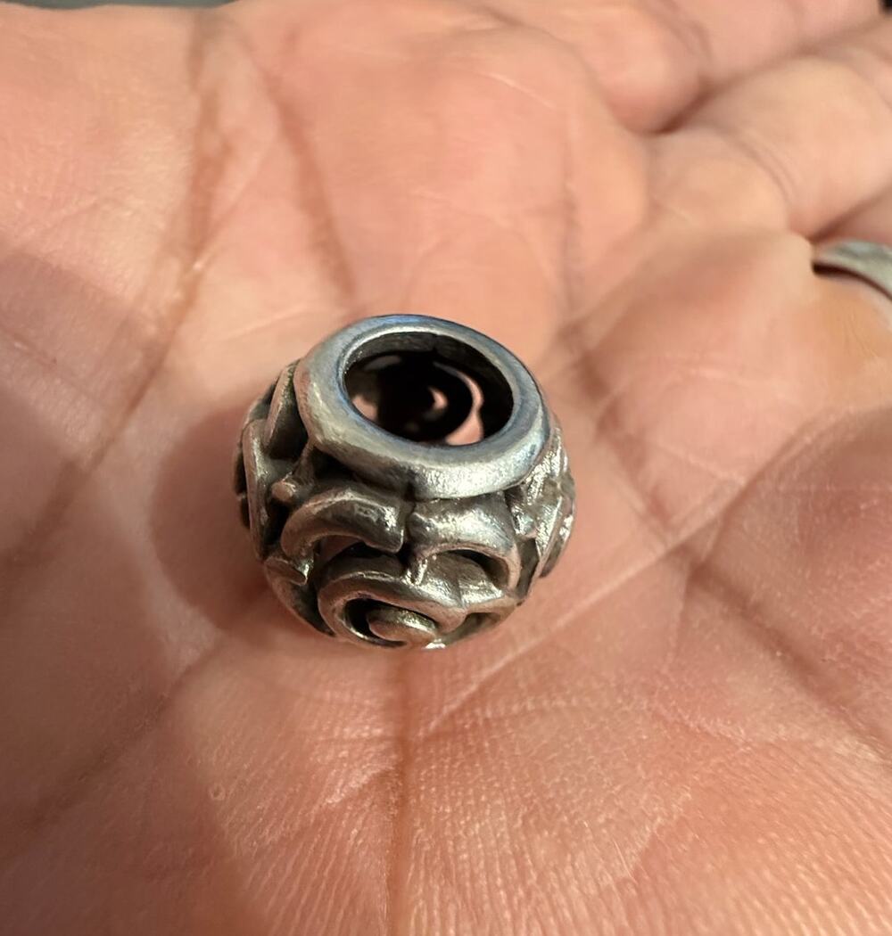 Unsigned Brighton Style Open Scroll Bracelet Charm
